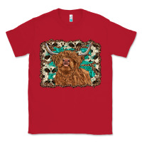 Red highland cow western background Classic Tee - RanaPortraitStore