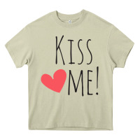 Mossy Kiss Me Heavy Core Tee - artisFamous