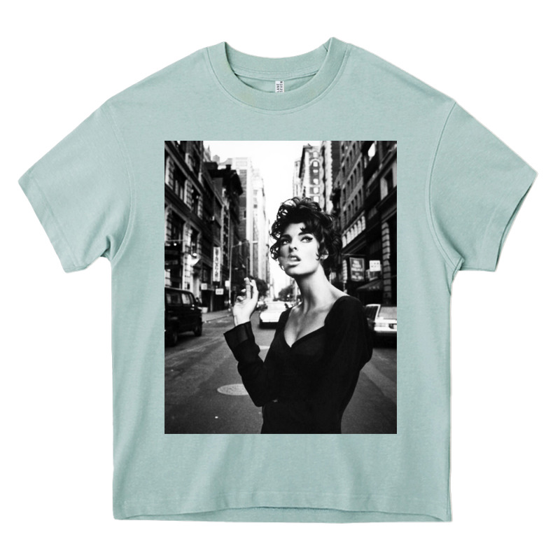 Linda Evangelista Fashion Model Heavy Core Tee by artisFamous | Teevron