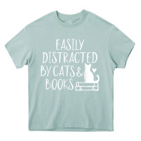 Arona easily distracted by cats and books   cute book lover t shirt Heavy Core Tee - linhVisuals