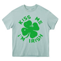 Arona kiss me im irish funny saint patrick day womens Heavy Core Tee - linhVisuals