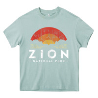 Arona retro zion national park us vintage utah adventure hiking Heavy Core Tee - linhVisuals