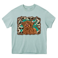 Arona highland cow western background Heavy Core Tee - RanaPortraitStore