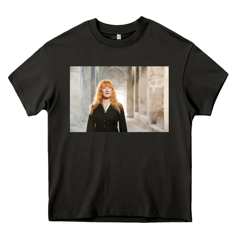 Sacks & Co Loreena Mckennitt Heavy Core Tee by linhVisuals | Teevron
