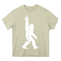Mossy funny bigfoot middle finger for squatch believers t shirt Heavy Core Tee - linhVisuals
