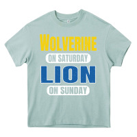 Arona wolverine on saturday lion on sunday fans detroit vintage pullover hoo Heavy Core Tee - linhVisuals
