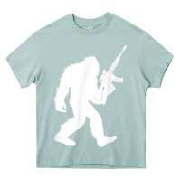 Arona bigfoot with rifle sasquatch 2nd amendment gun t shirt Heavy Core Tee - linhVisuals