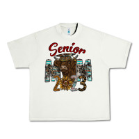 Pistachio Senior Mom 2023 Urban Heavy Tee - CowhideDigitalArt