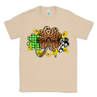 Mushroom St. Patrick's Day shamrocks Classic Tee - OliviaCreatesArt