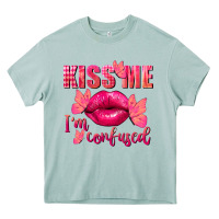 Arona Kiss me i'm so confused Valentine's Day Heavy Core Tee - FaDigitalArtStudio