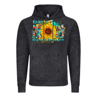 Vintage Black being a mom makes my life complete Vintage Hoodie - RacoonDesign