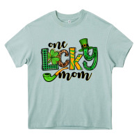 Arona One lucky mom St. Patrick's Heavy Core Tee - OliviaCreatesArt