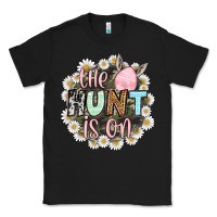 Black Easter Day The hunt is on Classic Tee - OliviaCreatesArt