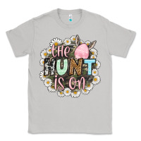 Moon Dust Easter Day The hunt is on Classic Tee - OliviaCreatesArt