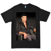 Black who is ricky martin playing in ameri Premium Tee - linhVisuals