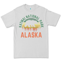 Dove Grey katmai national park alaska bear hiking travel nature retro pullover h Premium Tee - linhVisuals