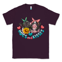 Plum hogs and kisses pigs Classic Tee - Artiststas