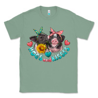 Sage hogs and kisses pigs Classic Tee - Artiststas