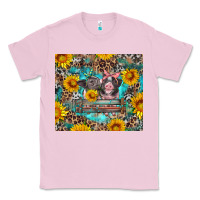 Bubblegum Pink baby pigs with leopard cowhide and sunflowers Classic Tee - Artiststas