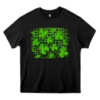 Black st patrick's day shamrock and plaid distressed background Heavy Core Tee - RanaPortraitStore