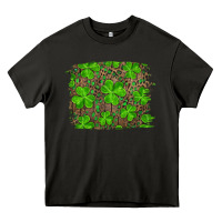 Asphalt st patrick's day shamrock and leopard distressed background Heavy Core Tee - RanaPortraitStore