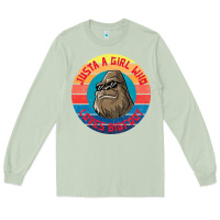 Matcha Retro Sunset Just A Girl Who Loves Bigfoot Long Sleeve Tee - artisFamous