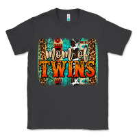 Smoke mom of twins western brushstroke Classic Tee - OliviaCreatesArt