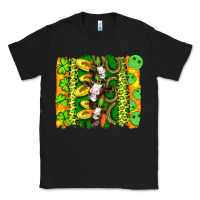 Black st patricks cow and coin wıth clovers and leopard brushstrokes Classic Tee - Artiststas