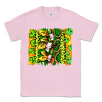Bubblegum Pink st patricks cow and coin wıth clovers and leopard brushstrokes Classic Tee - Artiststas