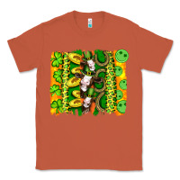 Copper st patricks cow and coin wıth clovers and leopard brushstrokes Classic Tee - Artiststas