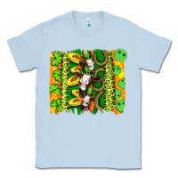 Dusty Blue st patricks cow and coin wıth clovers and leopard brushstrokes Classic Tee - Artiststas