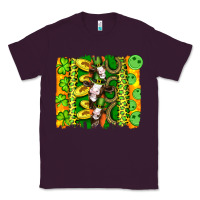 Plum st patricks cow and coin wıth clovers and leopard brushstrokes Classic Tee - Artiststas