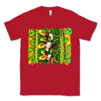 Red st patricks cow and coin wıth clovers and leopard brushstrokes Classic Tee - Artiststas