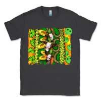 Smoke st patricks cow and coin wıth clovers and leopard brushstrokes Classic Tee - Artiststas