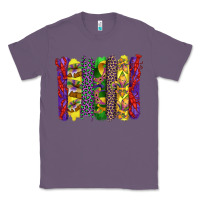 Lavender mardi gras crawfish cake and mask with leopar and fleur de lis brushst Classic Tee - Artiststas