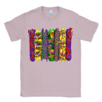 Lilac mardi gras crawfish cake and mask with leopar and fleur de lis brushst Classic Tee - Artiststas