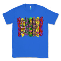 True Royal mardi gras crawfish cake and mask with leopar and fleur de lis brushst Classic Tee - Artiststas