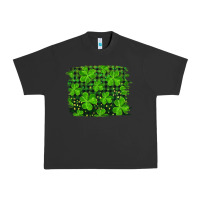 Pigment Black st patrick's day shamrock and plaid distressed background Urban Heavy Tee - RanaPortraitStore