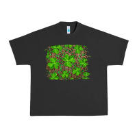 Pigment Black st patrick's day shamrock and leopard distressed background Urban Heavy Tee - RanaPortraitStore