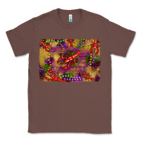Chestnut mardi gras crawfısh leopard wood and glitter background Classic Tee - Artiststas