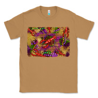 Toasted Coconut mardi gras crawfısh leopard wood and glitter background Classic Tee - Artiststas