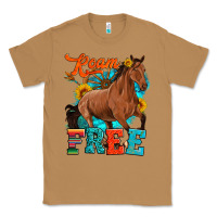 Toasted Coconut roam free galloping Classic Tee - Artiststas