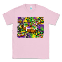 Bubblegum Pink mardi gras cake glitterleopard and cowhide background Classic Tee - Artiststas