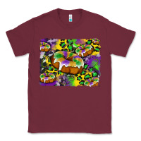 Burgundy mardi gras cake glitterleopard and cowhide background Classic Tee - Artiststas