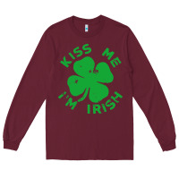 Burgundy kiss me im irish funny saint patrick day womens Long Sleeve Tee - linhVisuals