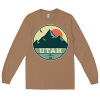 Toasted Coconut utah retro mountain badge Long Sleeve Tee - linhVisuals