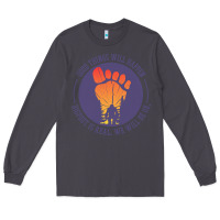 Smoke bigfoot t  shirt bigfoot lives design t  shirt Long Sleeve Tee - linhVisuals