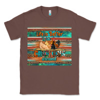 Chestnut life is better with chickens around chicken coop Classic Tee - Artiststas