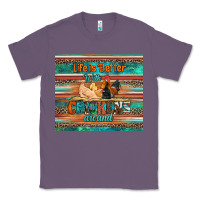 Lavender life is better with chickens around chicken coop Classic Tee - Artiststas