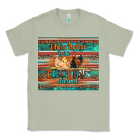 Matcha life is better with chickens around chicken coop Classic Tee - Artiststas